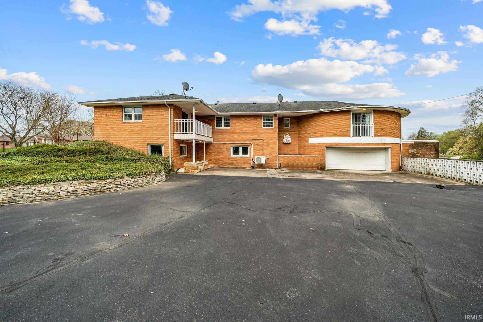 1517 Rosemary Lane South Bend IN 46637