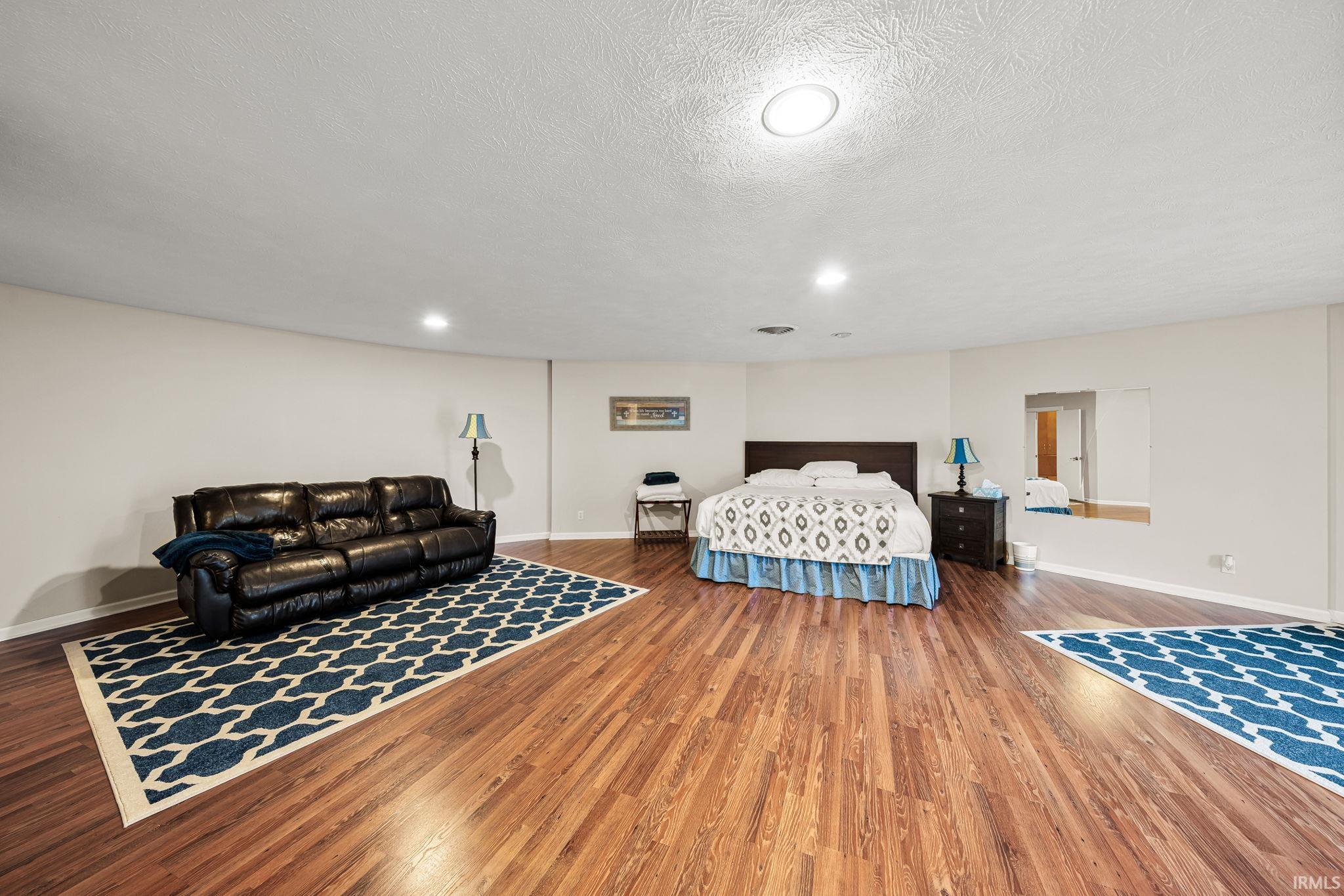 1517 Rosemary Lane South Bend IN 46637