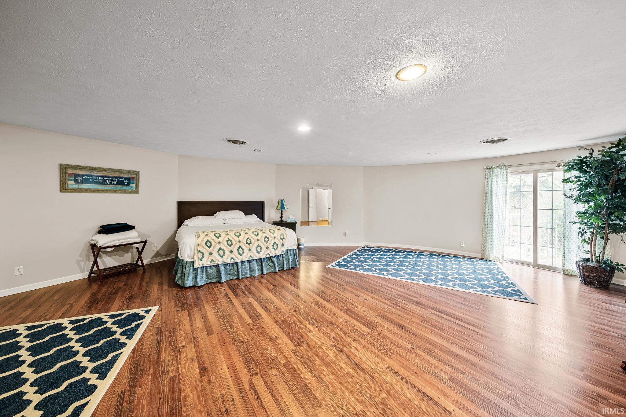 1517 Rosemary Lane South Bend IN 46637