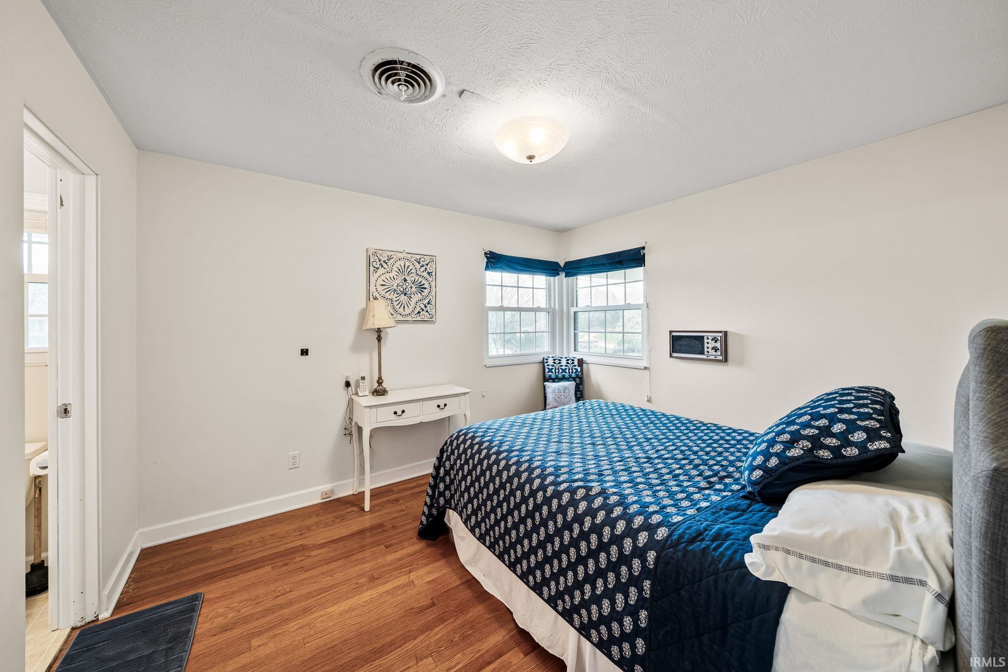 1517 Rosemary Lane South Bend IN 46637