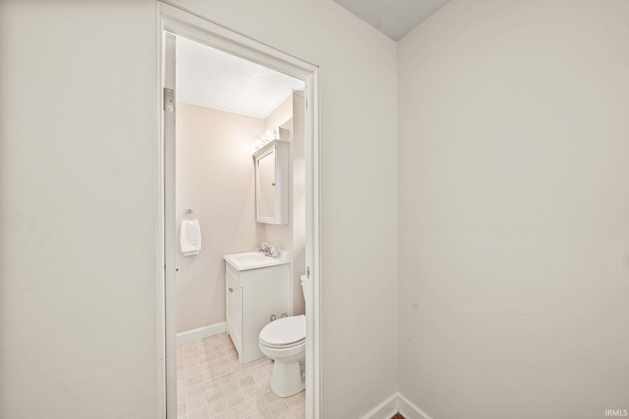1517 Rosemary Lane South Bend IN 46637