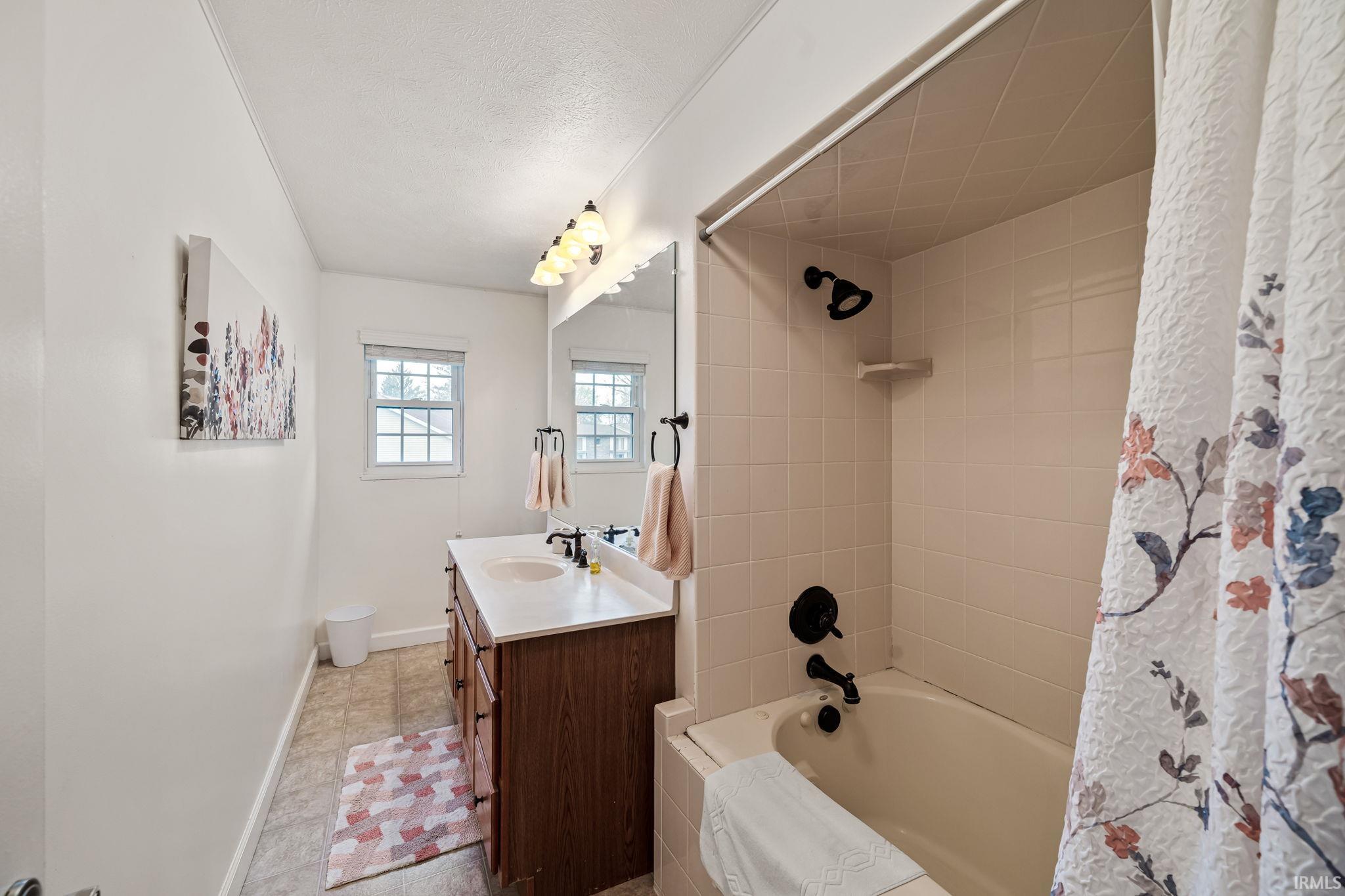 1517 Rosemary Lane South Bend IN 46637
