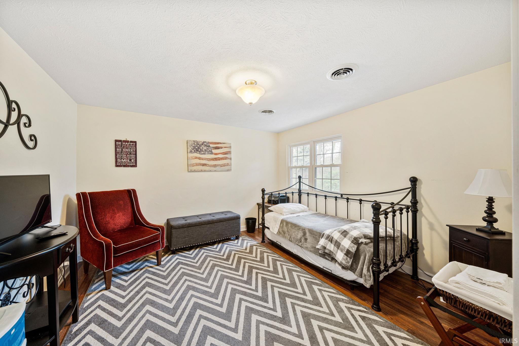 1517 Rosemary Lane South Bend IN 46637