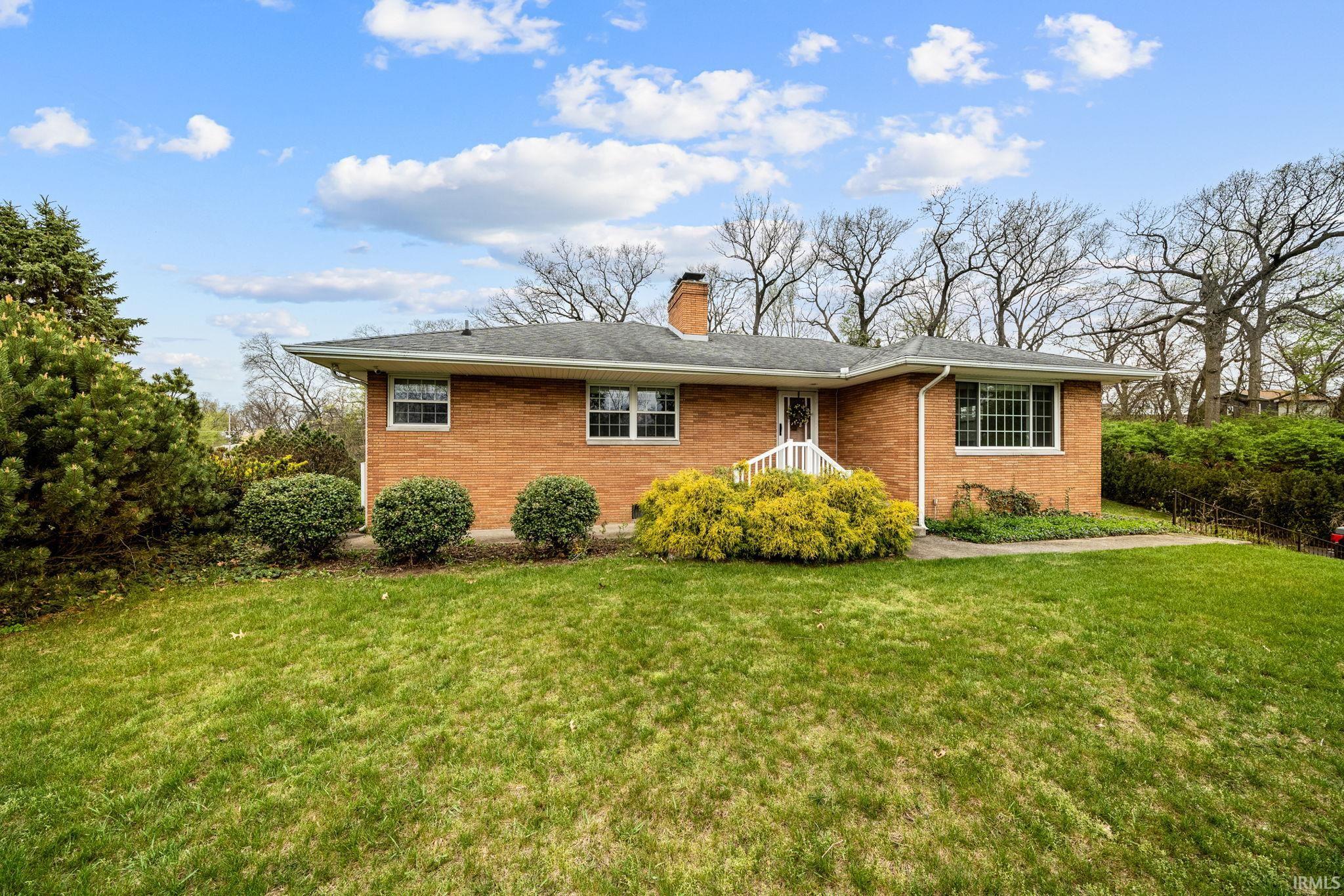 1517 Rosemary Lane South Bend IN 46637
