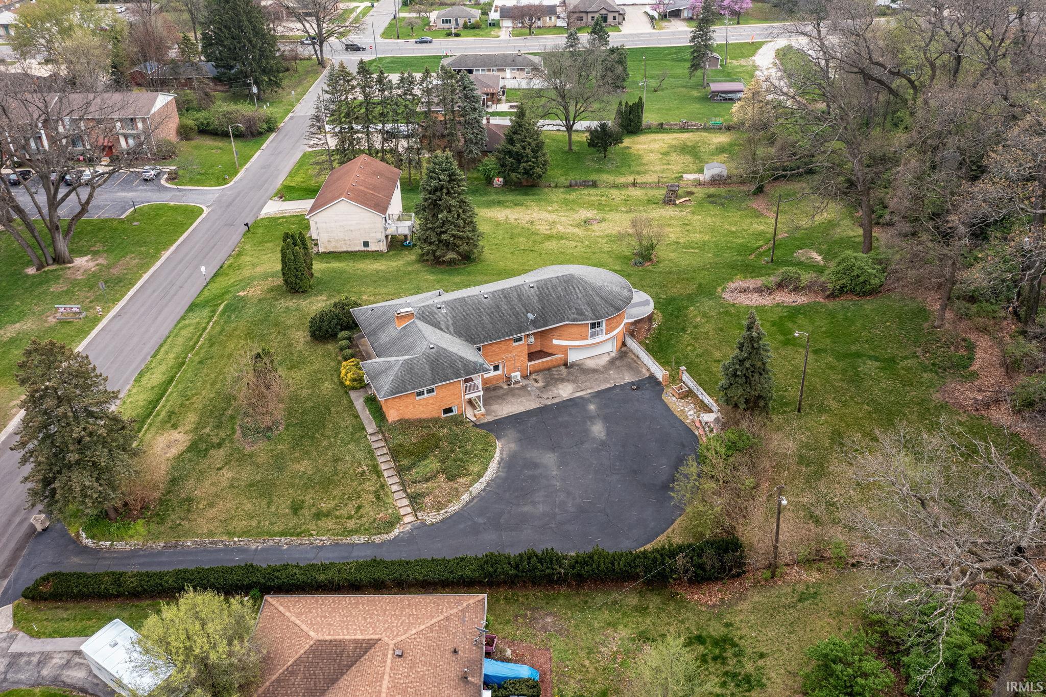 1517 Rosemary Lane South Bend IN 46637