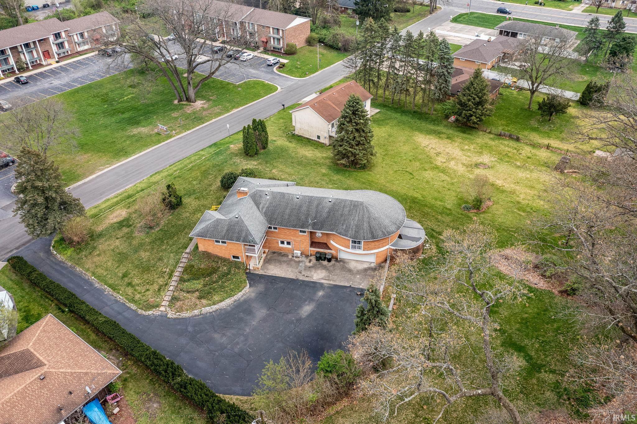 1517 Rosemary Lane South Bend IN 46637