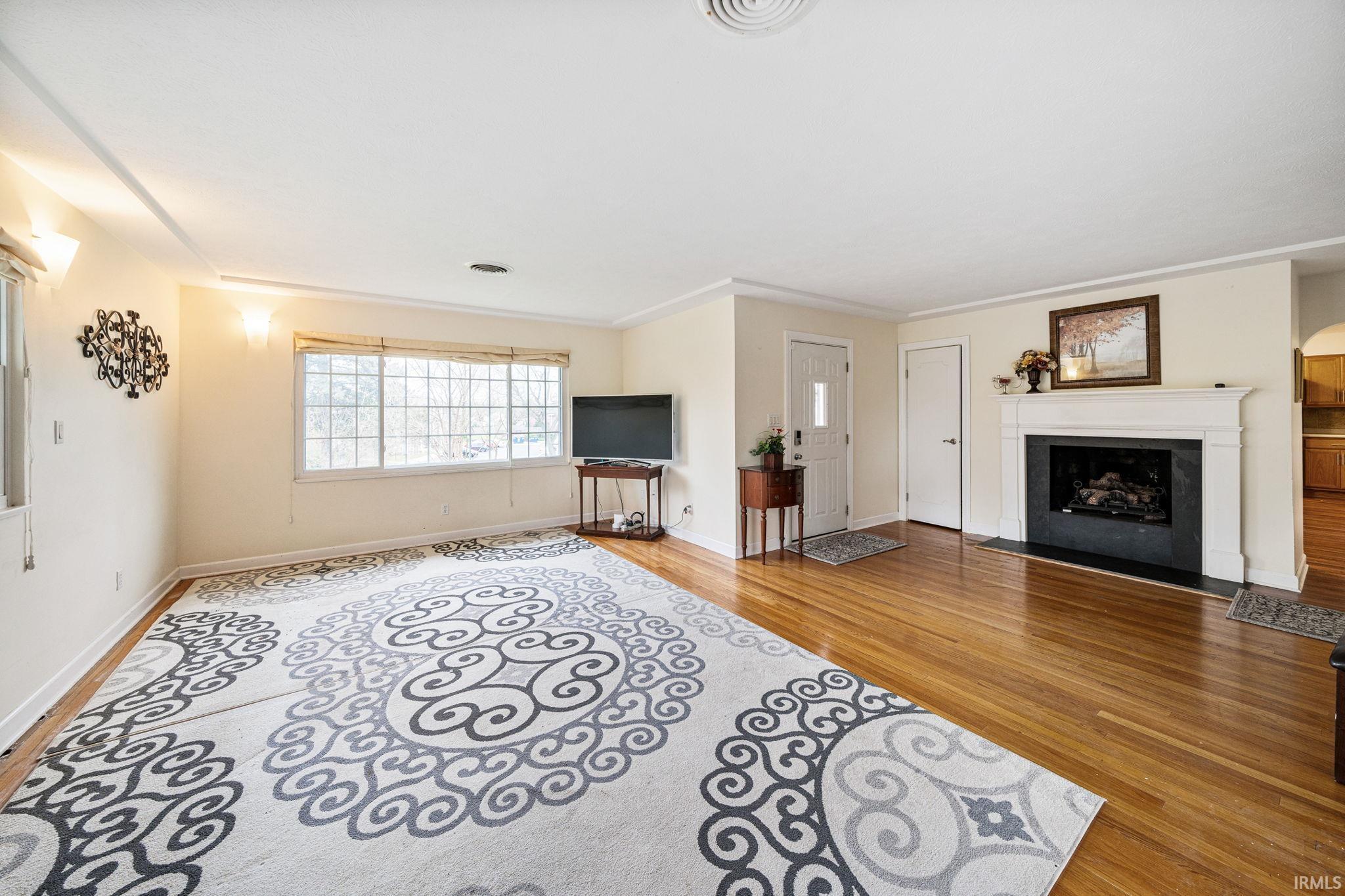 1517 Rosemary Lane South Bend IN 46637