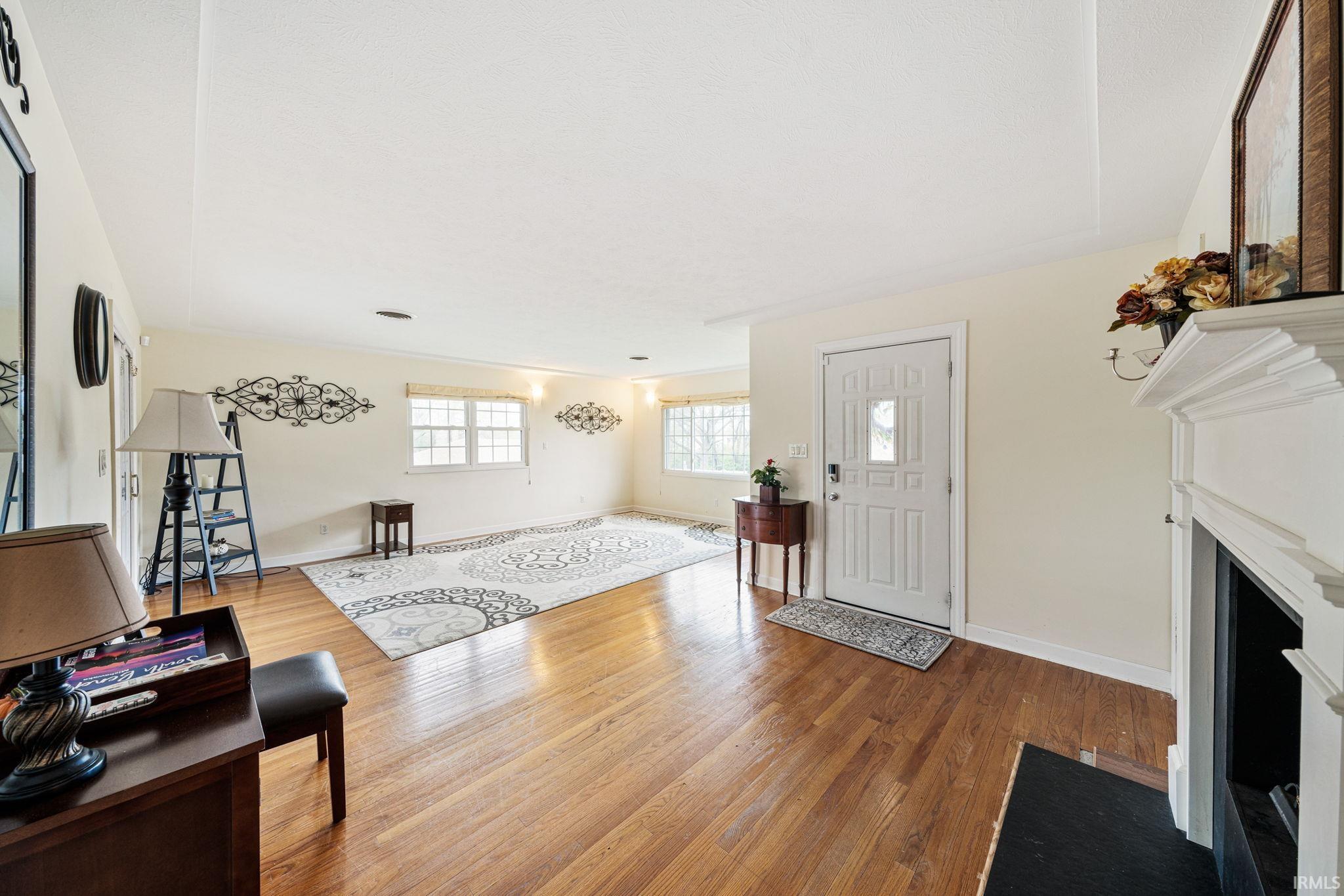 1517 Rosemary Lane South Bend IN 46637