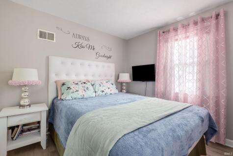 814 W Lawrence Street Mishawaka IN 46545