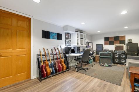 814 W Lawrence Street Mishawaka IN 46545