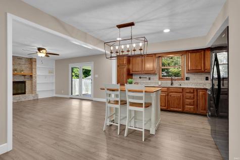 7517 Blackford Avenue Evansville IN 47715