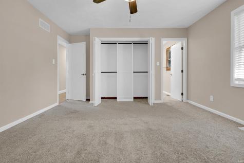 7517 Blackford Avenue Evansville IN 47715