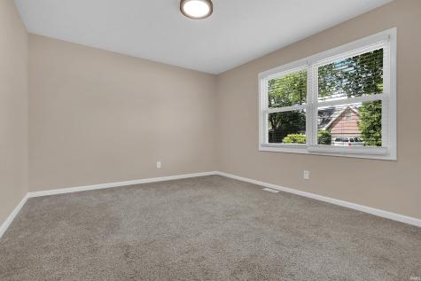 7517 Blackford Avenue Evansville IN 47715
