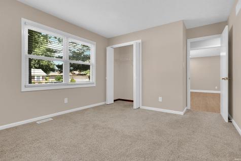 7517 Blackford Avenue Evansville IN 47715