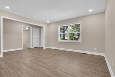 7517 Blackford Avenue Evansville IN 47715