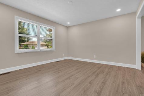 7517 Blackford Avenue Evansville IN 47715