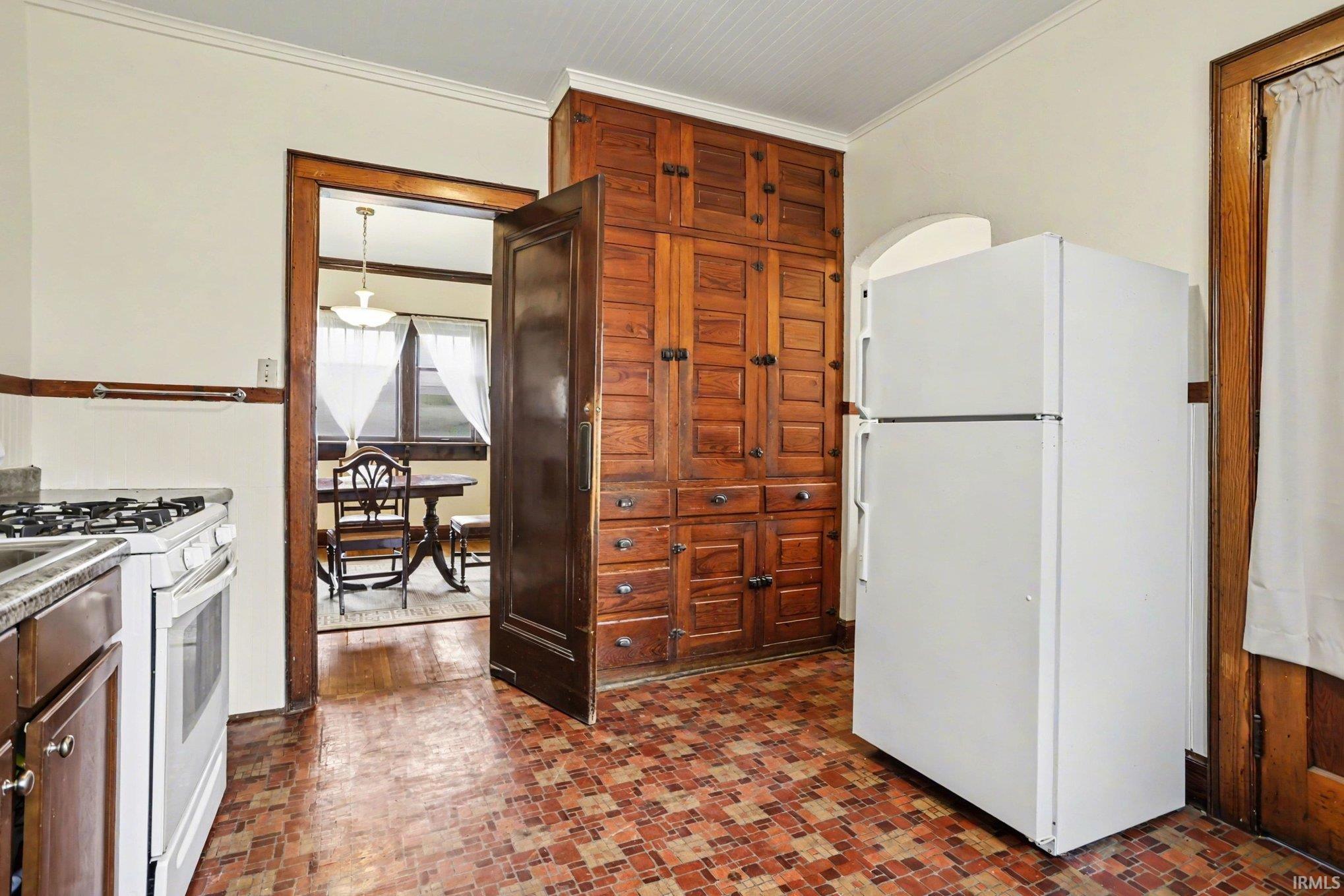 1112 Blaine Avenue South Bend IN 46616