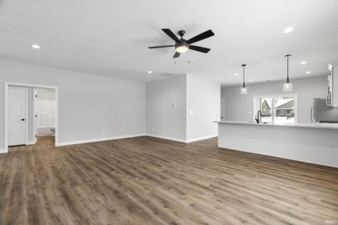 1053 E Wabash Street Frankfort IN 46041
