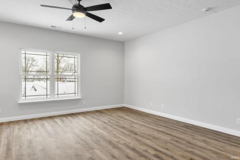 1053 E Wabash Street Frankfort IN 46041