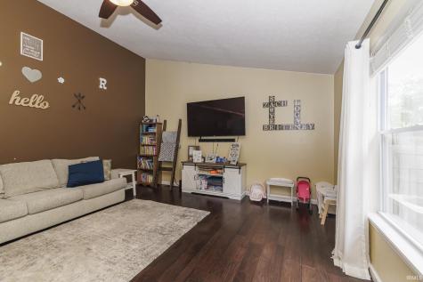 7815 W Logan Drive Yorktown IN 47396