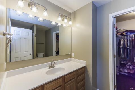 7815 W Logan Drive Yorktown IN 47396