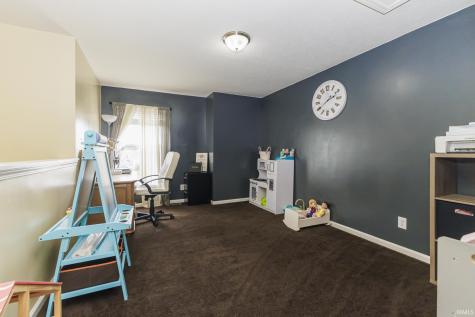 7815 W Logan Drive Yorktown IN 47396