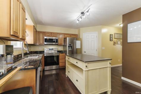7815 W Logan Drive Yorktown IN 47396