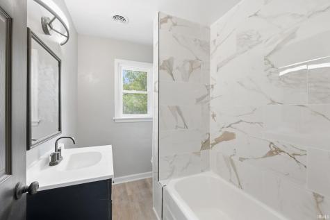2915 Abbott Street Fort Wayne IN 46806
