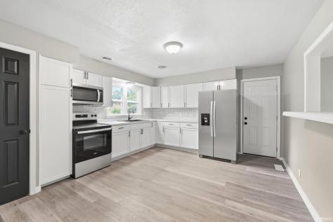 2915 Abbott Street Fort Wayne IN 46806