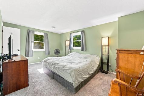 2002 Dominion Drive Fort Wayne IN 46815