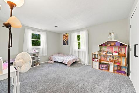 2002 Dominion Drive Fort Wayne IN 46815