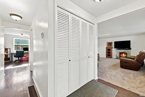 2002 Dominion Drive Fort Wayne IN 46815