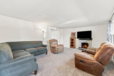 2002 Dominion Drive Fort Wayne IN 46815