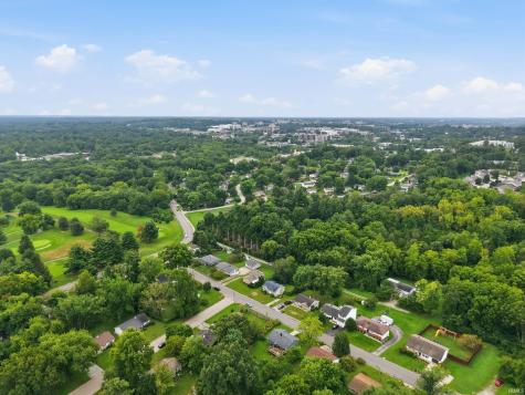 831 W Briarcliff Drive Bloomington IN 47404