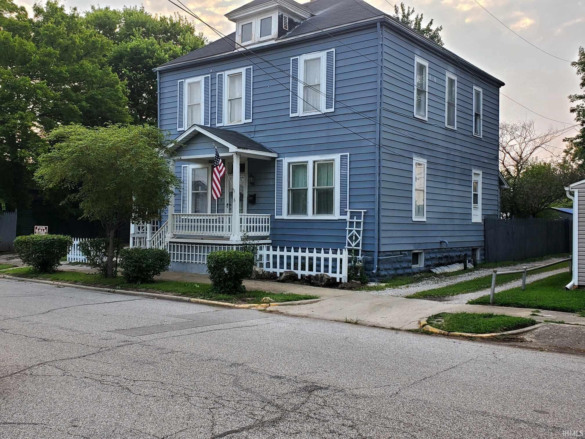 227 S 7th Street Vincennes IN 47591