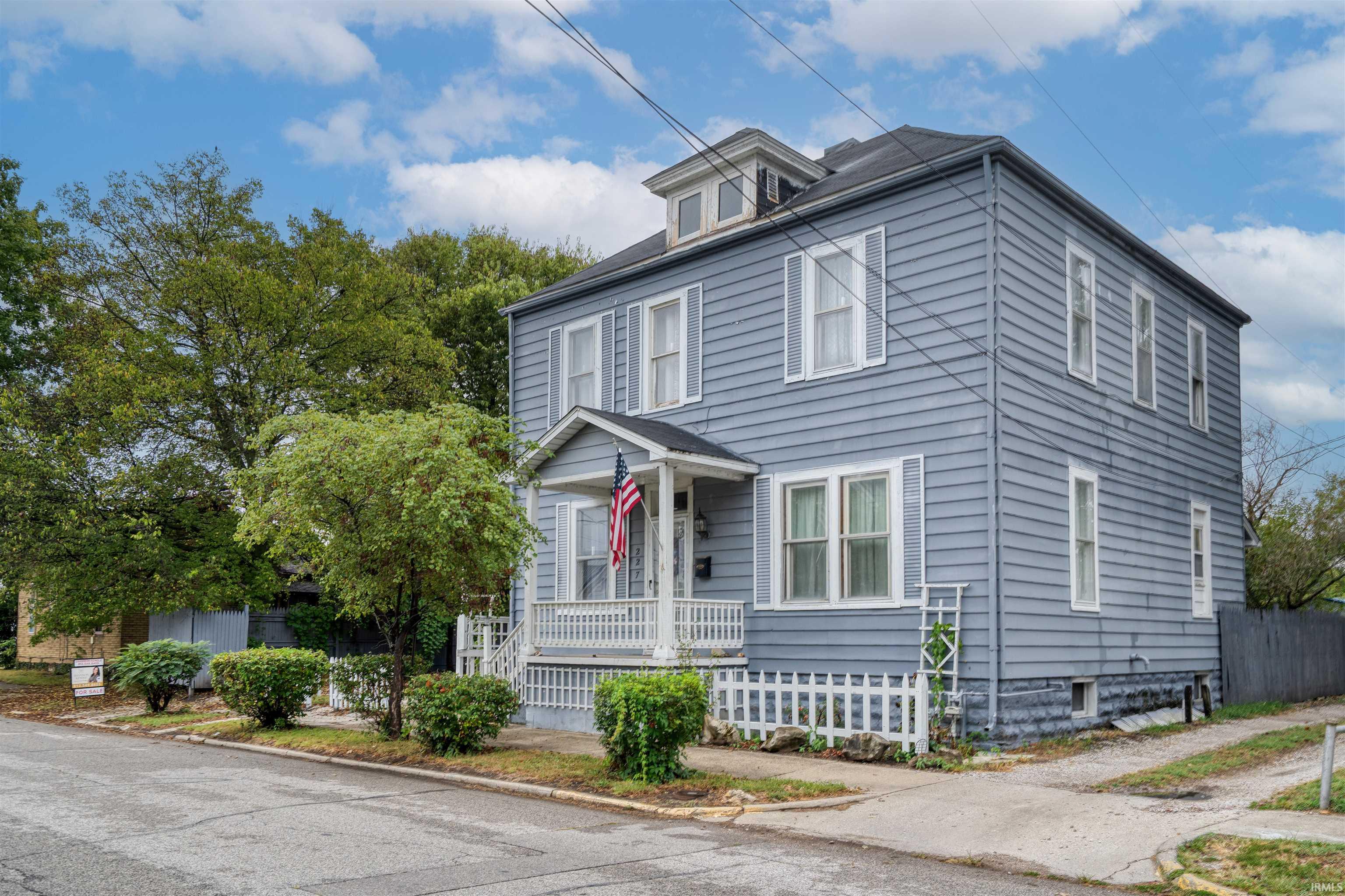 227 S 7th Street Vincennes IN 47591