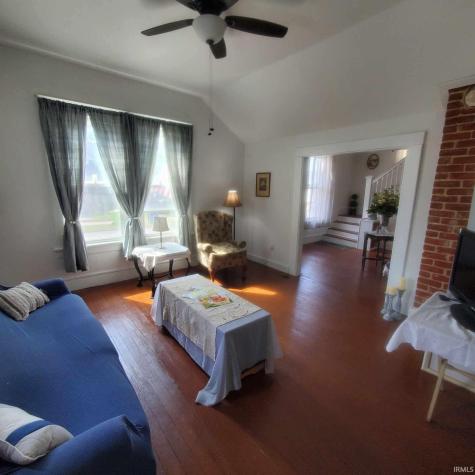 227 S 7th Street Vincennes IN 47591