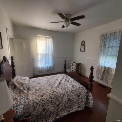 227 S 7th Street Vincennes IN 47591