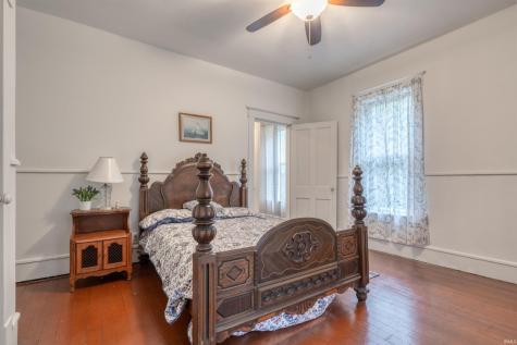 227 S 7th Street Vincennes IN 47591