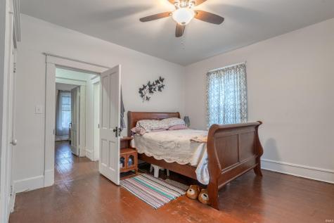 227 S 7th Street Vincennes IN 47591