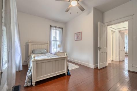 227 S 7th Street Vincennes IN 47591
