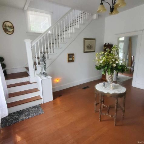 227 S 7th Street Vincennes IN 47591