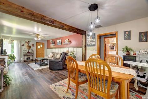 628 E Sand Hollar Road Bloomfield IN 47424