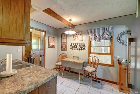 628 E Sand Hollar Road Bloomfield IN 47424
