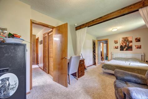 628 E Sand Hollar Road Bloomfield IN 47424