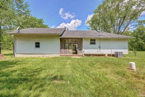 628 E Sand Hollar Road Bloomfield IN 47424