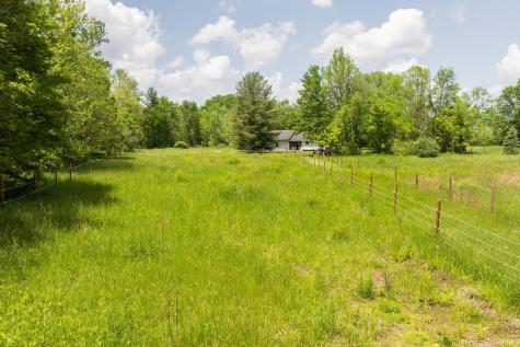 628 E Sand Hollar Road Bloomfield IN 47424