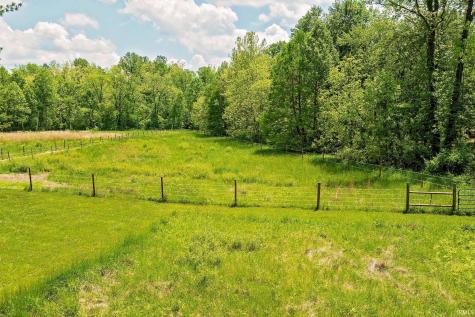 628 E Sand Hollar Road Bloomfield IN 47424