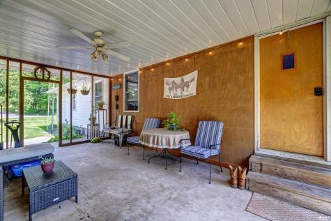 628 E Sand Hollar Road Bloomfield IN 47424