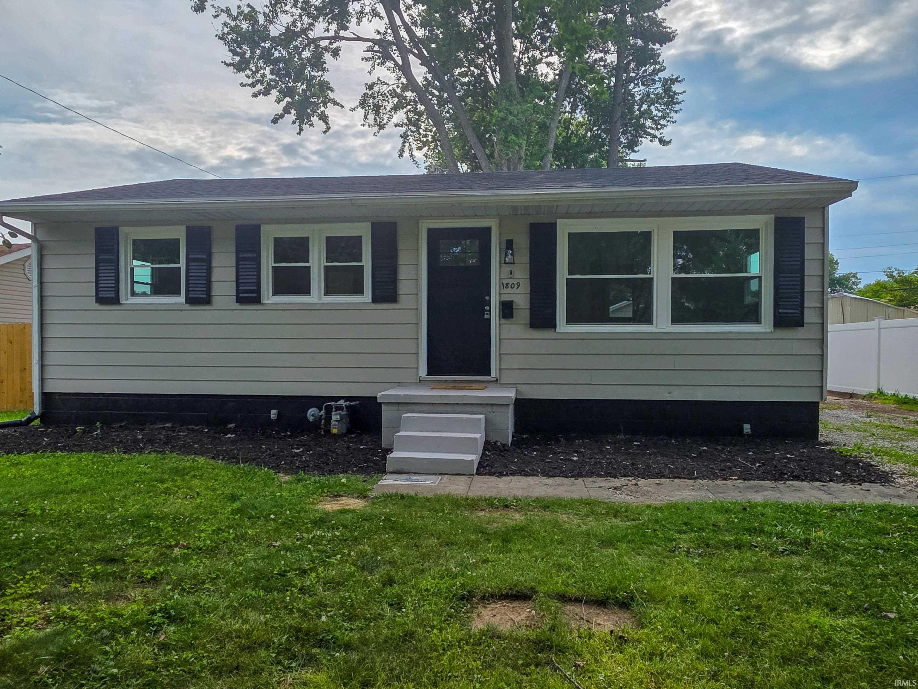 1809 Mcconnell Avenue Evansville IN 47714